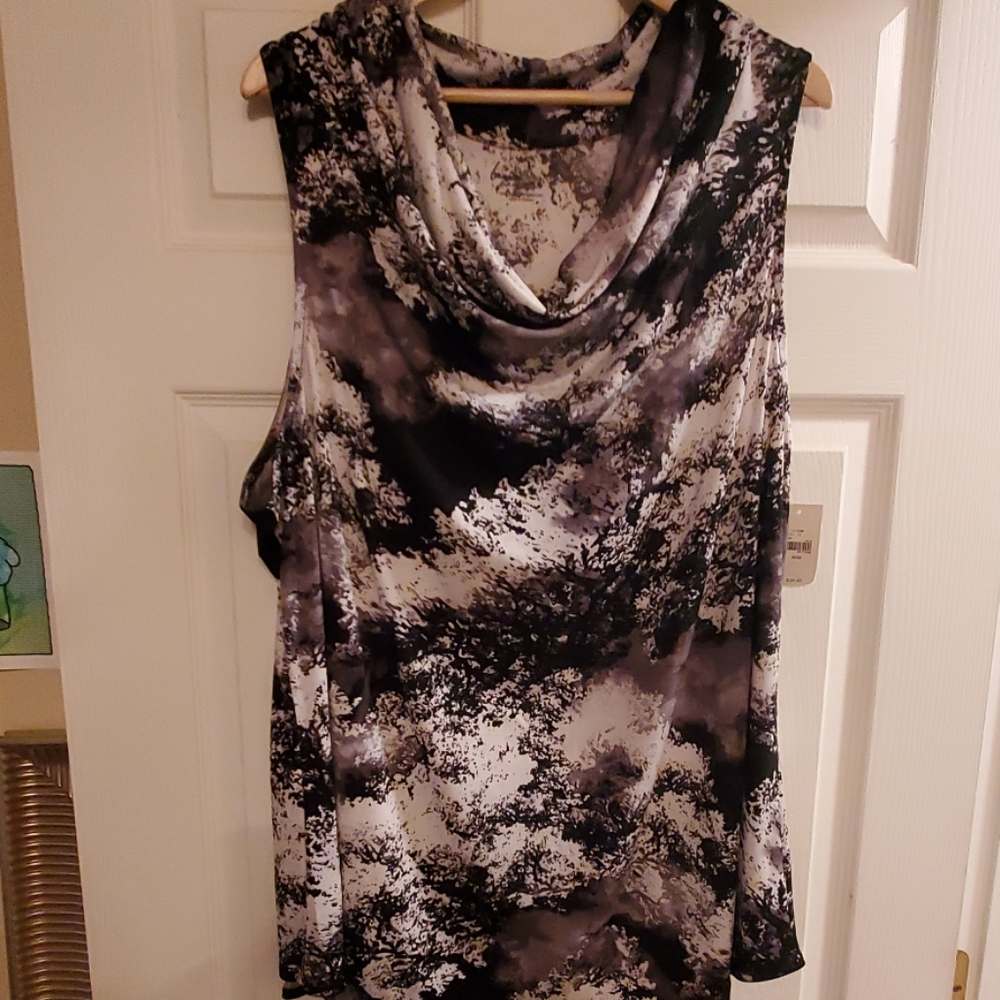 NWT Black and White Sleeveless